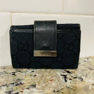 GUCCI Black Logo Key Wallet 💯 AUTHENTIC